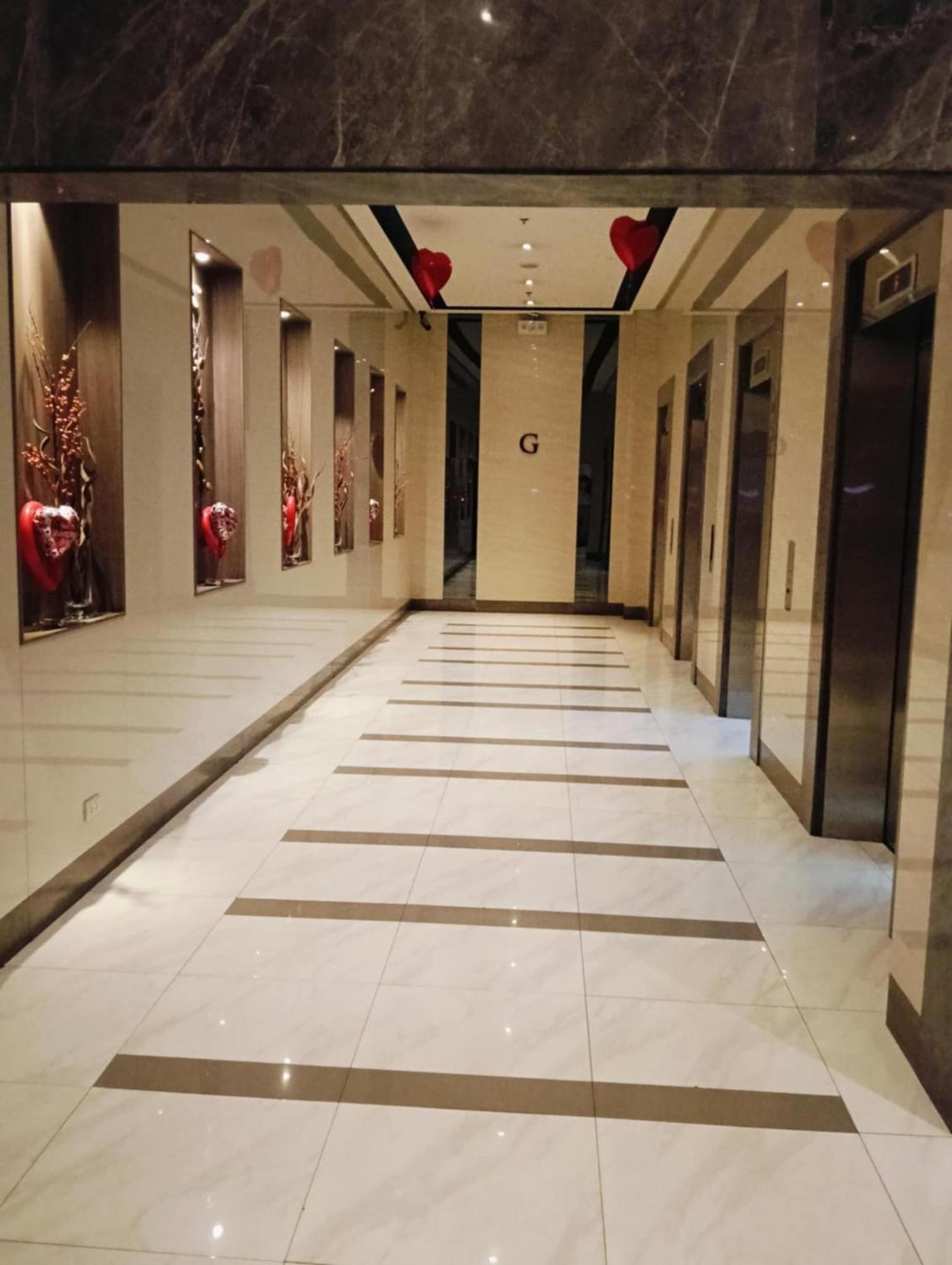 81 Newport Boulevard Cluster 4 - 8F Across Naia Airport, Terminal 3 Pasay Eksteriør bilde
